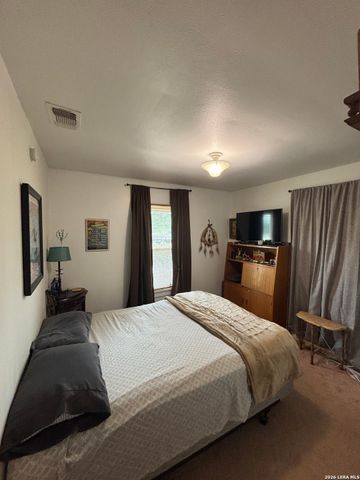 1057 DUNLAP DR, New Braunfels, TX 78130