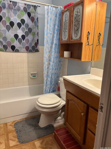 1057 DUNLAP DR, New Braunfels, TX 78130