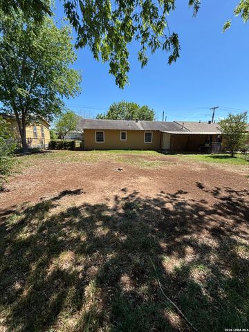 1057 DUNLAP DR, New Braunfels, TX 78130