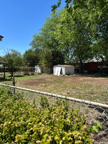 1057 DUNLAP DR, New Braunfels, TX 78130