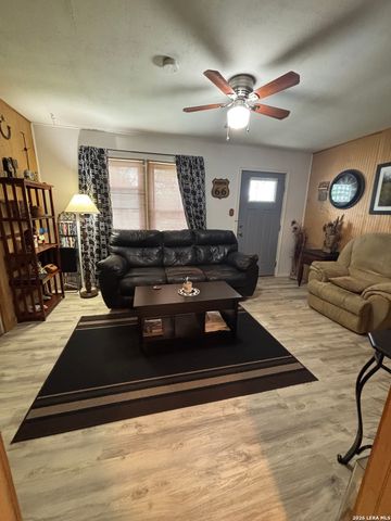 1057 DUNLAP DR, New Braunfels, TX 78130