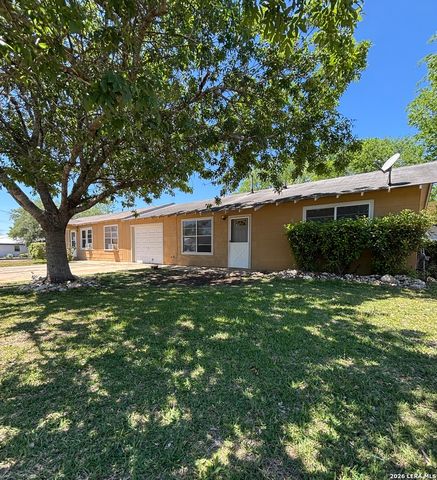 1057 DUNLAP DR, New Braunfels, TX 78130