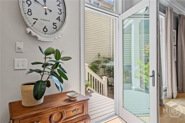 9 Turnbull Lane, Savannah, GA 31410