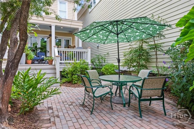 9 Turnbull Lane, Savannah, GA 31410