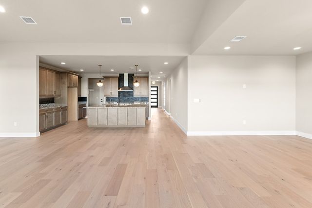 2130 Vista Ridge Dr, Kerrville, TX 78028