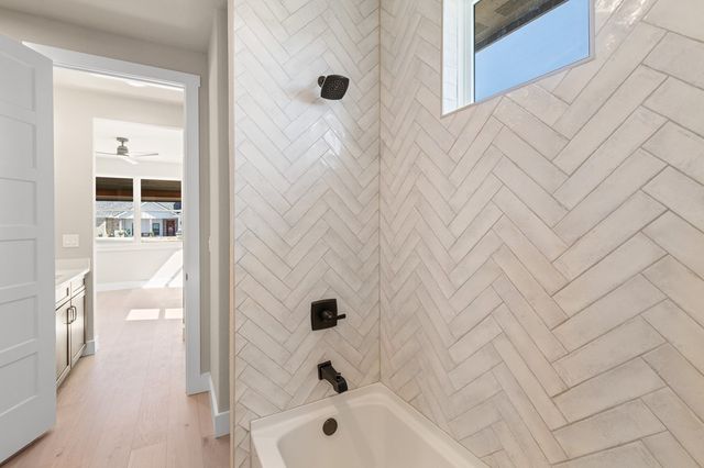 2130 Vista Ridge Dr, Kerrville, TX 78028