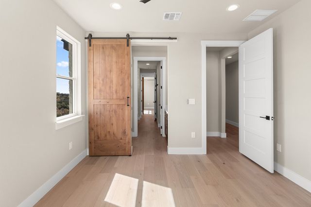 2130 Vista Ridge Dr, Kerrville, TX 78028