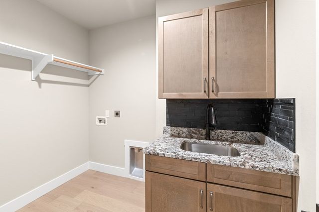 2130 Vista Ridge Dr, Kerrville, TX 78028