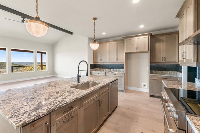 2130 Vista Ridge Dr, Kerrville, TX 78028