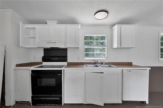 75 Kathleen Terrace, Sanford, NC 27332