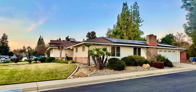 394 S Oak Drive, Reedley, CA 93654