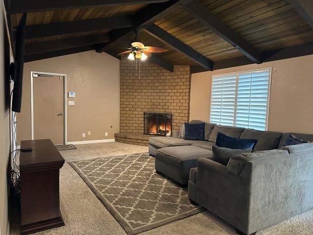 394 S Oak Drive, Reedley, CA 93654