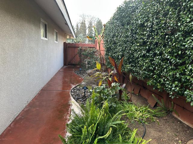 394 S Oak Drive, Reedley, CA 93654