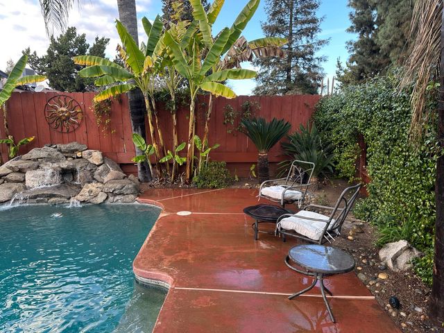 394 S Oak Drive, Reedley, CA 93654