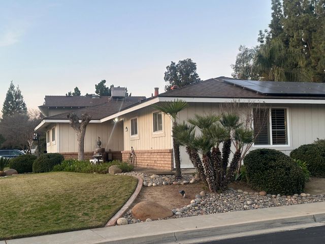 394 S Oak Drive, Reedley, CA 93654