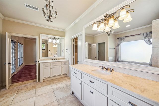 5016 Rimrock Pass Drive, Montgomery, TX 77316