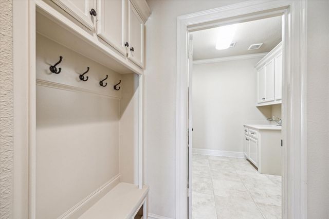 5016 Rimrock Pass Drive, Montgomery, TX 77316