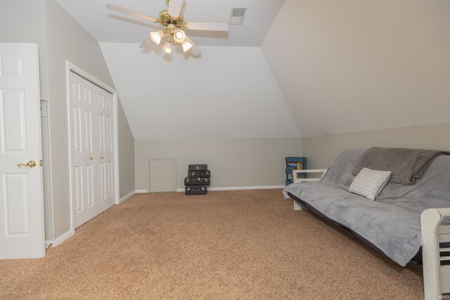 2700 Secretariat Court, Evansville, IN 47720