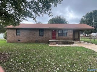 726 Larkwood Circle, Hartselle, AL 35640