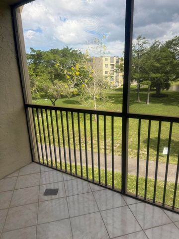 7710 NW 50th Street 304, Lauderhill, FL 33351