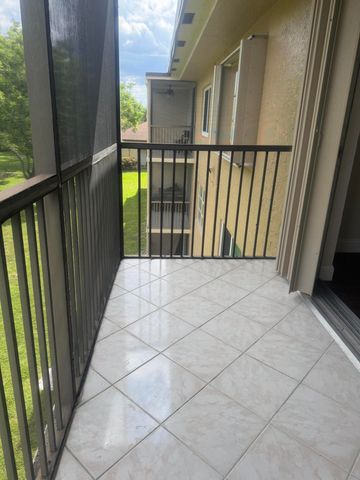7710 NW 50th Street 304, Lauderhill, FL 33351
