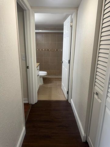 7710 NW 50th Street 304, Lauderhill, FL 33351