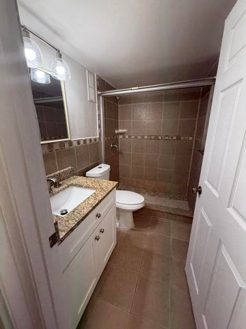 7710 NW 50th Street 304, Lauderhill, FL 33351