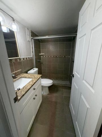 7710 NW 50th Street 304, Lauderhill, FL 33351
