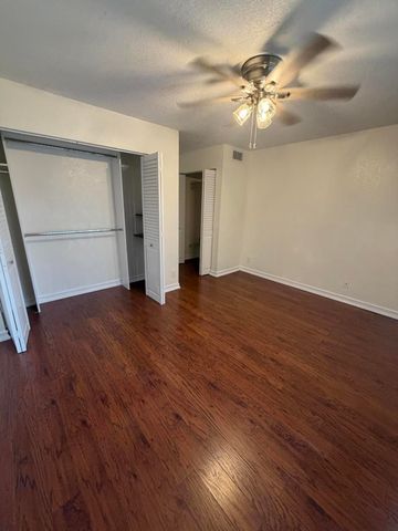 7710 NW 50th Street 304, Lauderhill, FL 33351