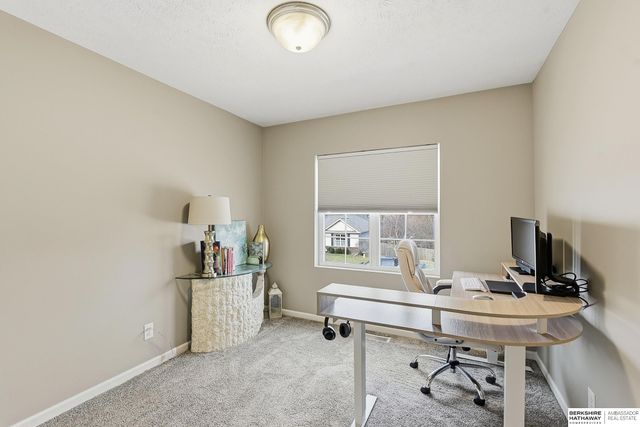 3411 N 208 Avenue, Elkhorn, NE 68022