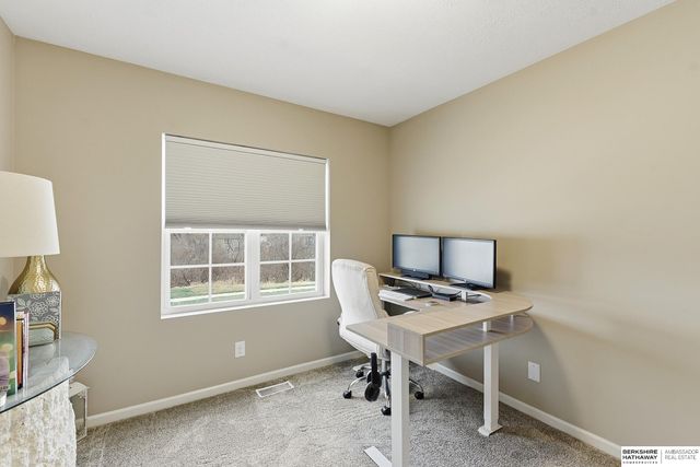 3411 N 208 Avenue, Elkhorn, NE 68022