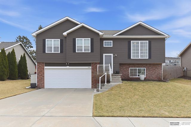 3411 N 208 Avenue, Elkhorn, NE 68022