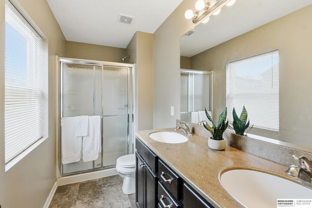 3411 N 208 Avenue, Elkhorn, NE 68022