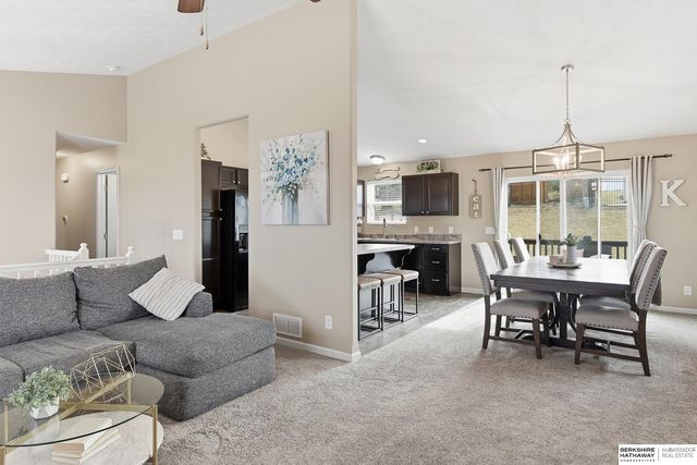 3411 N 208 Avenue, Elkhorn, NE 68022