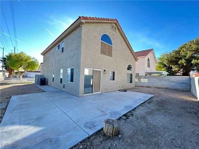 7300 Casa Solar Court, Las Vegas, NV 89128