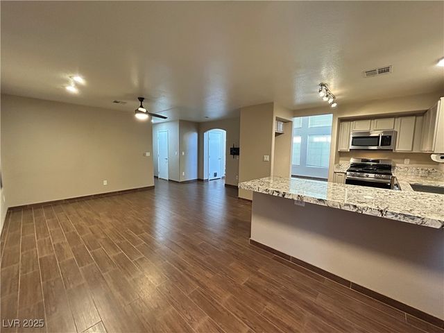 7300 Casa Solar Court, Las Vegas, NV 89128