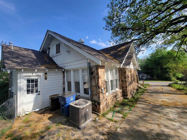 2209 W Long 17th Street, North Little Rock, AR 72114