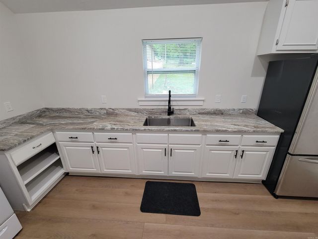 2209 W Long 17th Street, North Little Rock, AR 72114