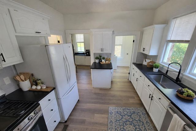 2209 W Long 17th Street, North Little Rock, AR 72114