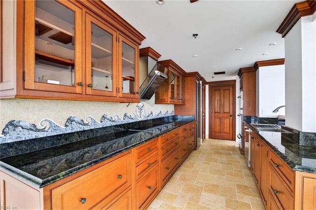 3556 Shore Dr Apt 402, Virginia Beach, VA 23455