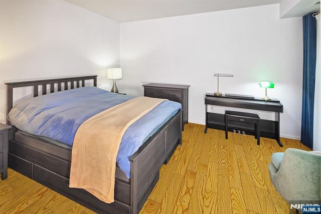 453 Albany Court, West New York, NJ 07093