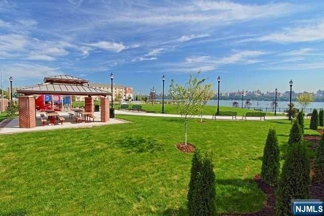 453 Albany Court, West New York, NJ 07093