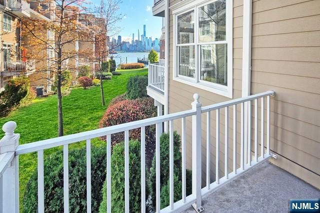453 Albany Court, West New York, NJ 07093