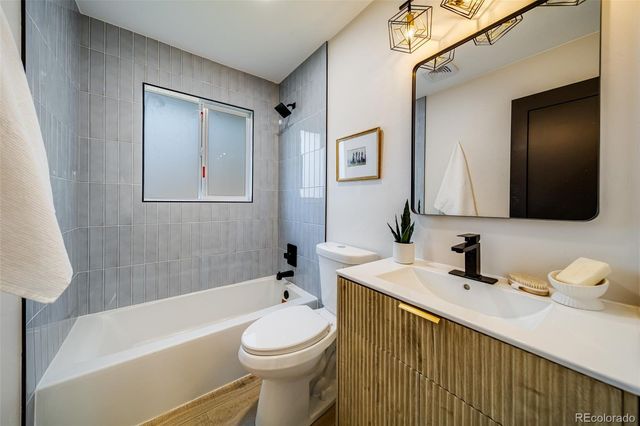 5594 W Iowa Avenue, Denver, CO 80232