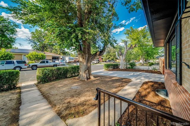 5594 W Iowa Avenue, Denver, CO 80232