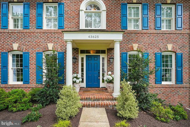 43625 EMERALD DUNES PL, Leesburg, VA 20176