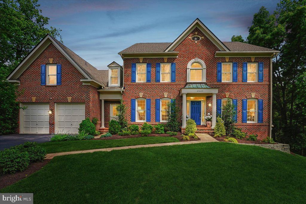 43625 EMERALD DUNES PL, Leesburg, VA 20176
