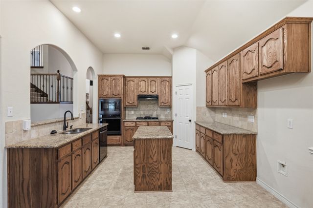12240 Fairway Meadows Drive, Fort Worth, TX 76179