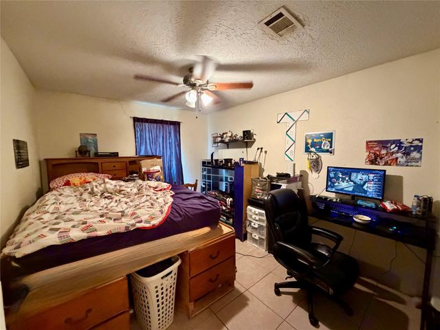 1201 N Heron Drive, Seabrook, TX 77586