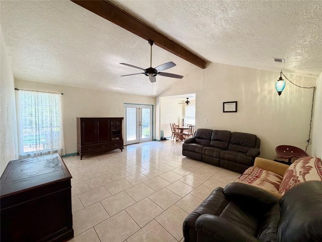 1201 N Heron Drive, Seabrook, TX 77586